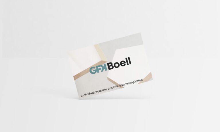 Eine Visitenkarte mit minimalistischem Design auf weißem Hintergrund. Die Karte zeigt den Text „GFK Boell“ und „Individualprodukte aus GFK Sandwichplatten“ in einer Mischung aus Blau-, Schwarz- und Grautönen. Geometrische Formen zieren den Hintergrund, entworfen von einem Grafikdesigner in Aachen.
